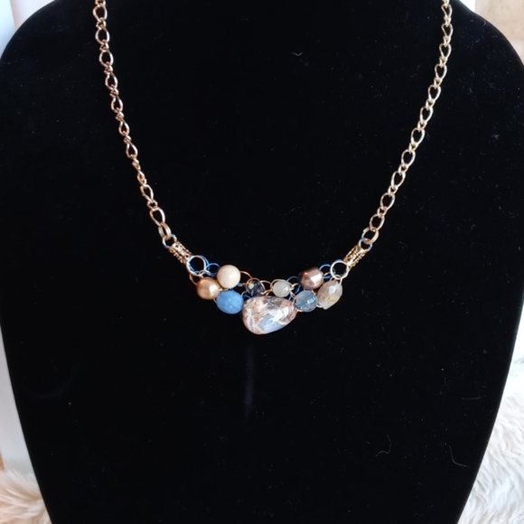 Jewelry - Gorgeous unique necklace